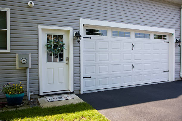 24/7 Emergency Garage Door Panel Replacement experts in Haverford College, PA
